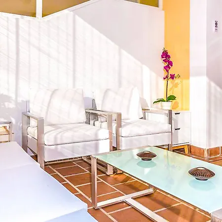Oleholidays Aloha Gardens Apartment *